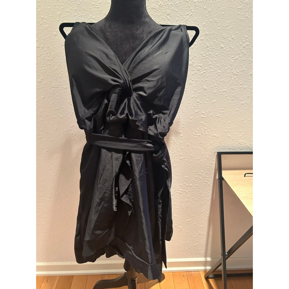 Women's BLOOMCHIC Black Plus Size 22 one piece swimsuit - Picture 2 of 5